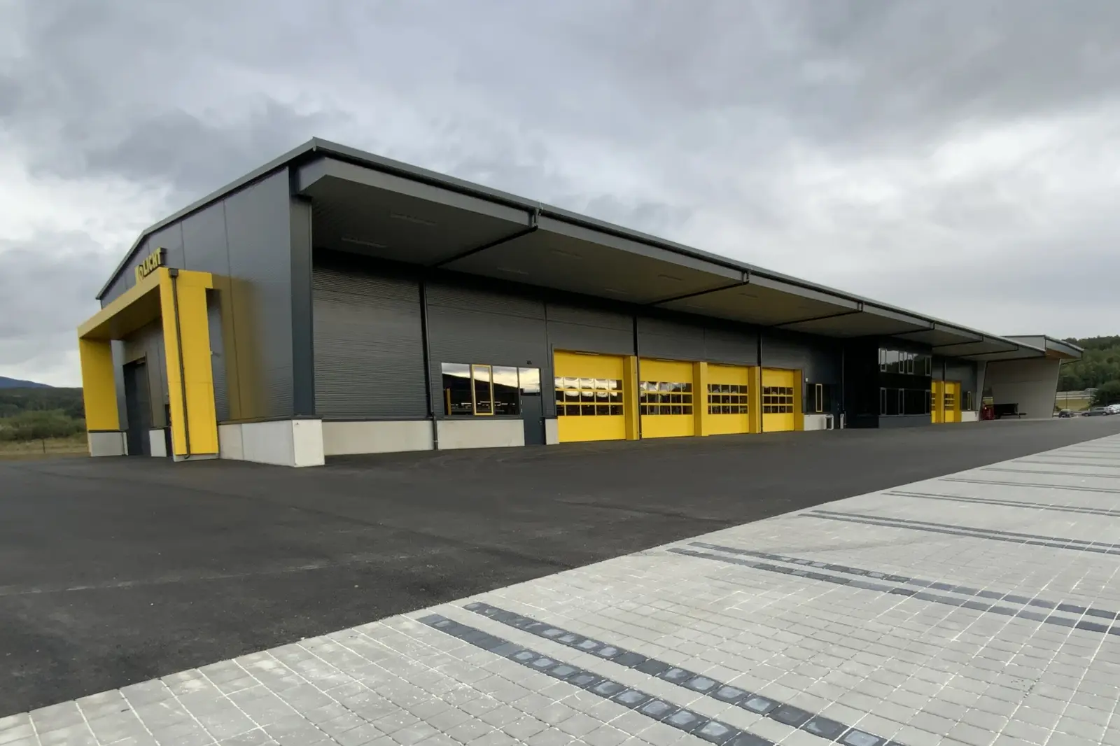 Hammerl-Referenz-Neubau-Logistikhalle-Licht-Loidl-Lafnitz