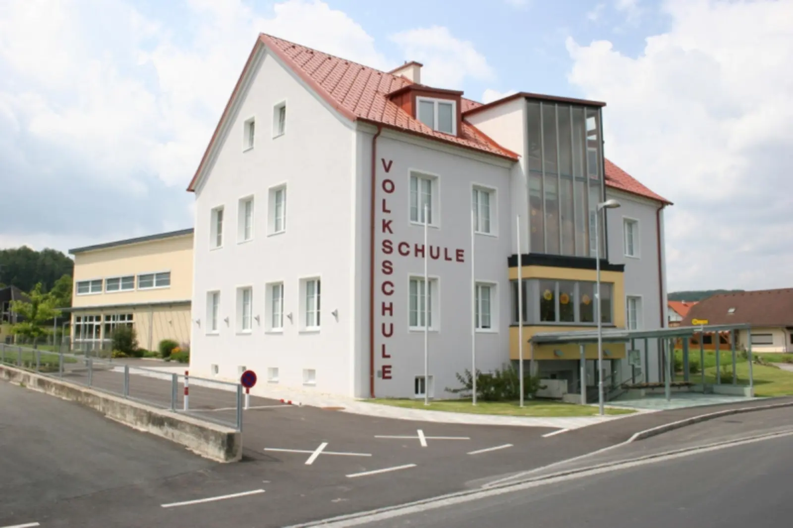 Hammerl-Baumeister-Referenz-Oeffentliche-Bauten-Volksschule-Lafnitz