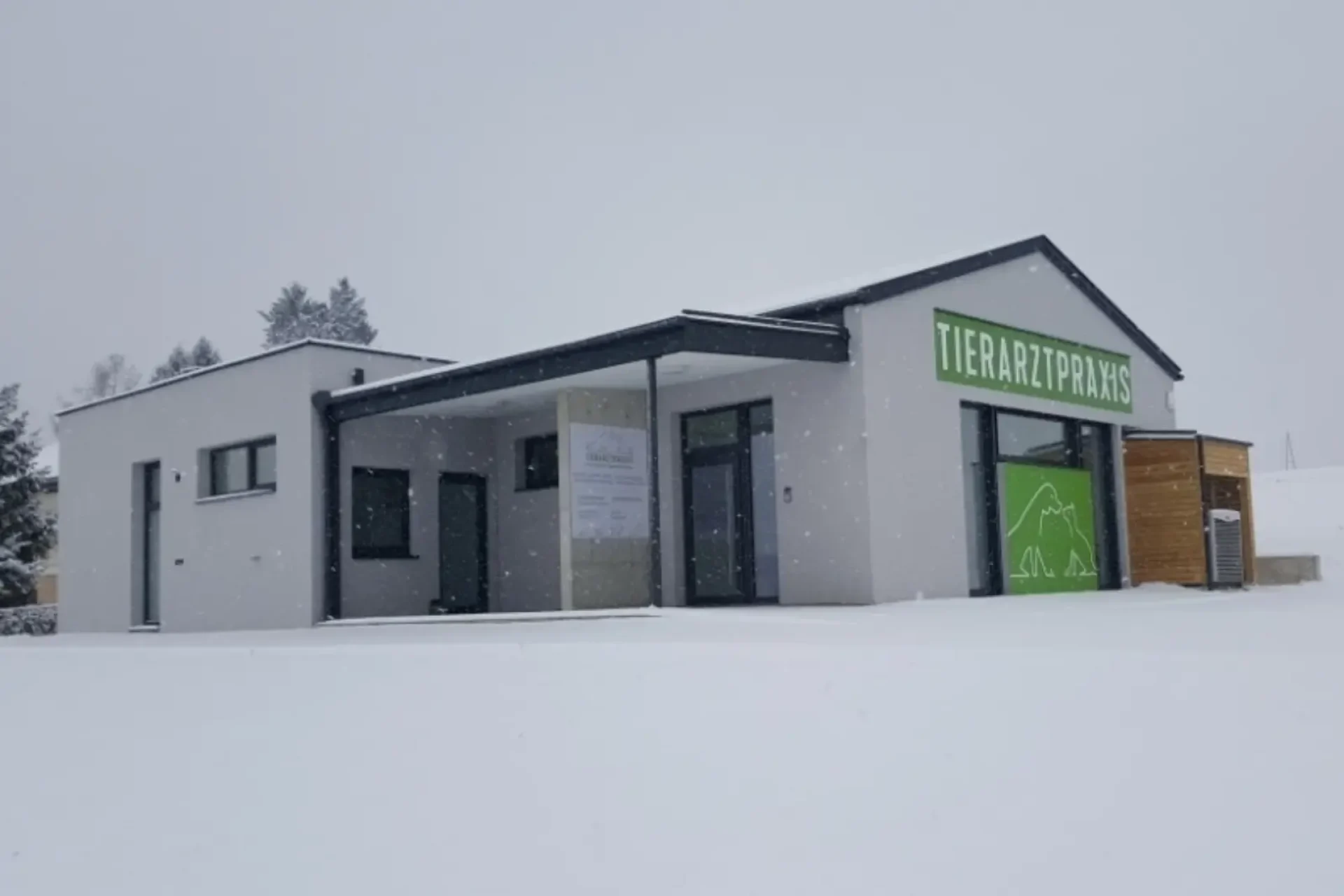 Hammerl-Baumeister-Referenz-Neubau-Tierarztpraxis-Andersson-Pichler