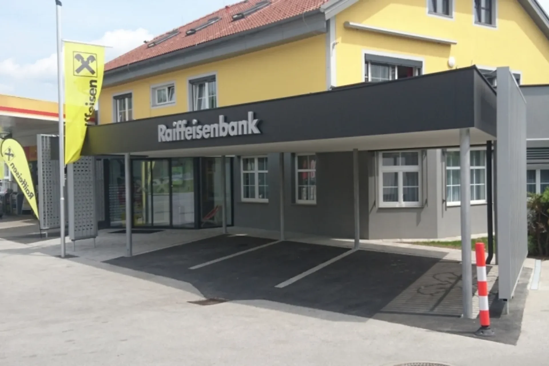 Hammerl-Baumeister-Steiermark-Referenz-Umbau-Bankstelle